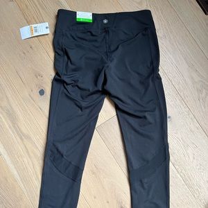 GAIAM black leggings NWT